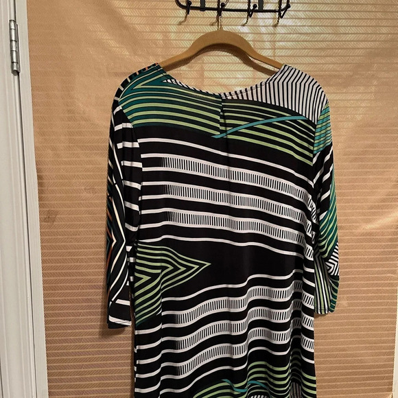 VIBRANT~GEOMETRIC PATTERN BLOUSE~XL - Picture 6 of 7